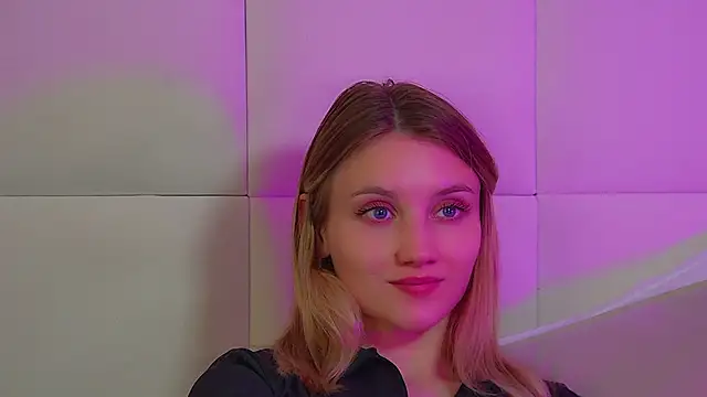 StacyEvances' Live XXX Chat