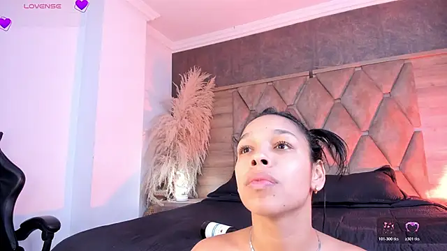 TaylorAndThalia Live XXX-chat