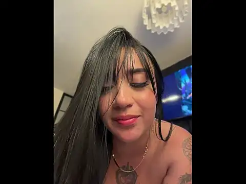 EmmyEvans1 Live XXX-Chat