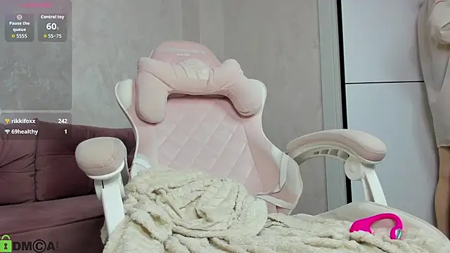 Chatroom XXX en direct de LunaaBee