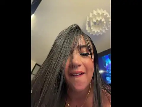 EmmyEvans1 live XXX chat