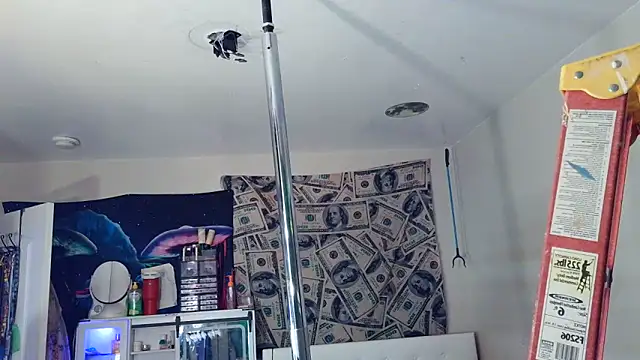 sugahfreeee's Live XXX Chat