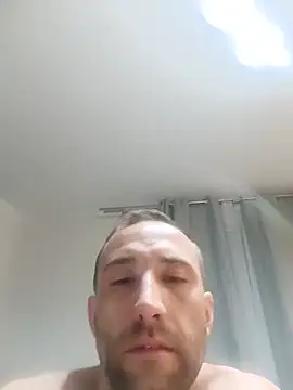 Alvarroo69 – Naživo XXX chat