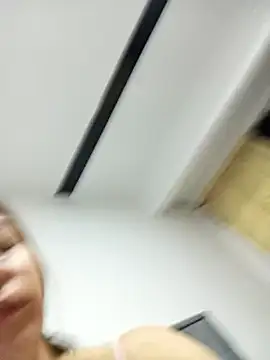 Sara_Brownx: διαδικτυακό σόου στην κάμερα