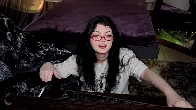 MileyRood XXX чат на живо