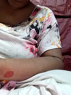 Gulapi_N লাইভ XXX চ্যাট