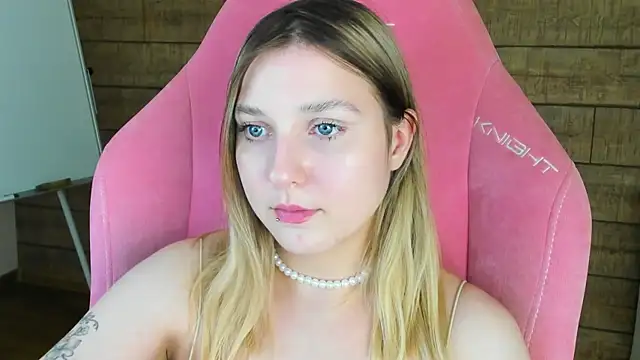 TinnaBurton's Live XXX Chat