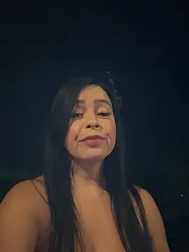 _kathaLopez_ Adlı Modelin Canlı XXX Sohbeti