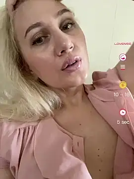 Chat +18 de YourBlondee ao vivo