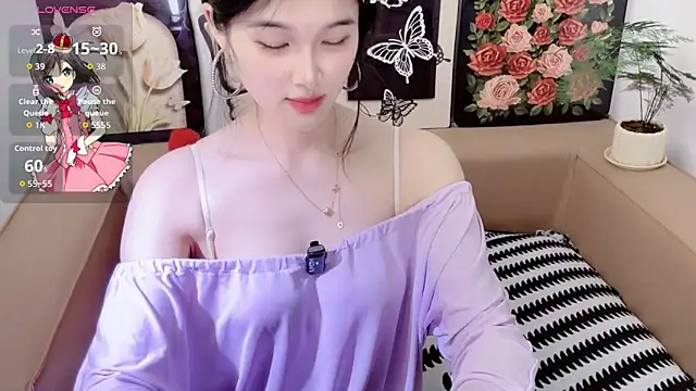 XXX chat uživo modela T-TeaR