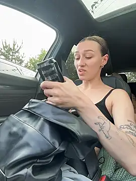 XXX chat uživo modela ElizaFi