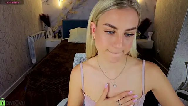 Silen_Tori Chat XXX live