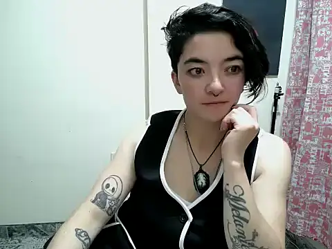 Came-IIn Live XXX chat