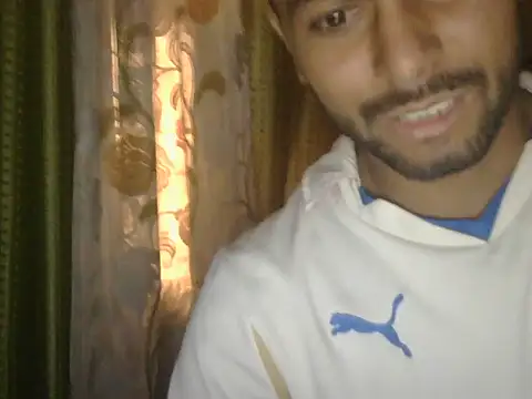Stubborndesiboy Live XXX-Chat