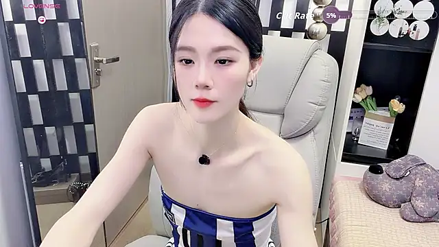 Yueyue-MM Adlı Modelin Canlı XXX Sohbeti