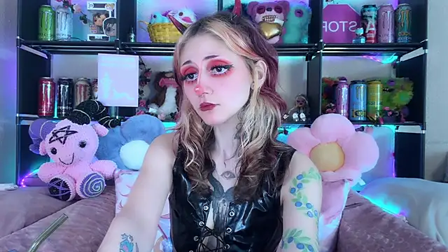 XXX chat uživo modela _Devill_Baby