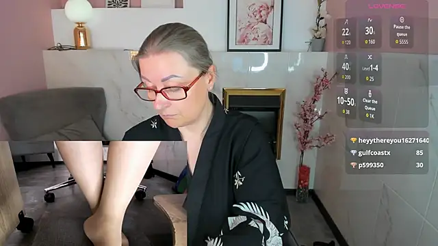 Alexandra_Kind XXX чат на живо
