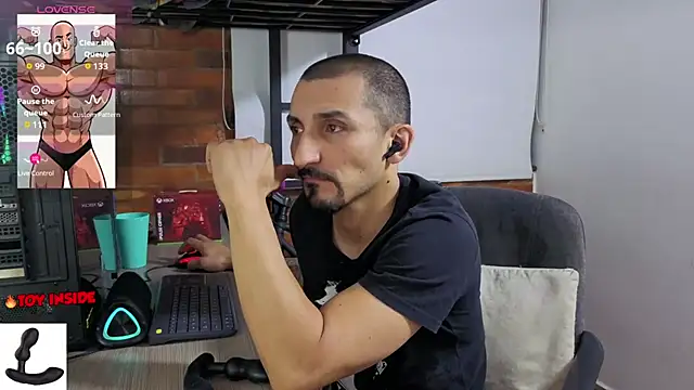 Marck_Muscle's Webcam Show