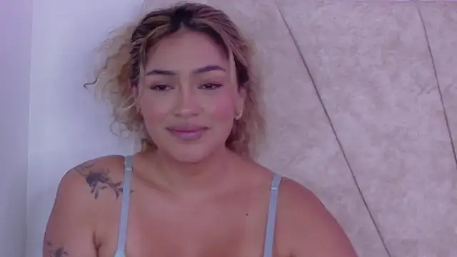 دردشة Maddy_Beluci الجنسية المباشرة