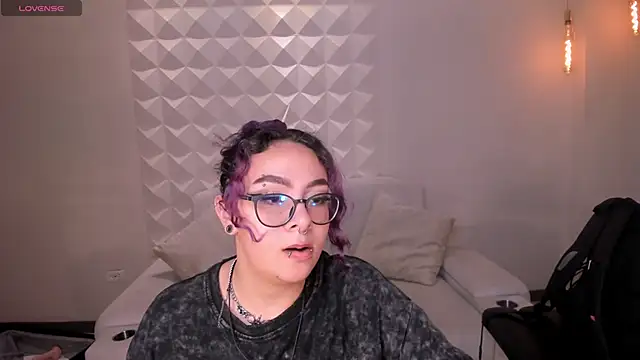 LoiseHarper's Live XXX Chat