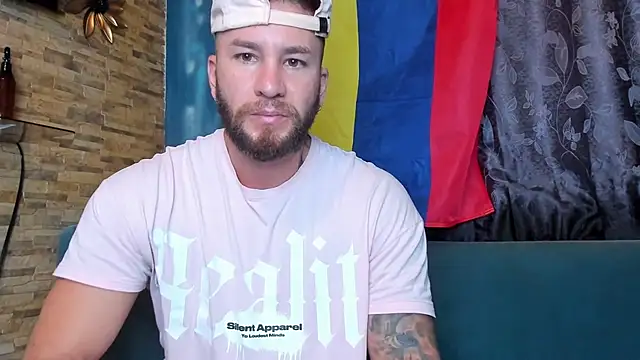 Chat +18 de delessandro_world ao vivo