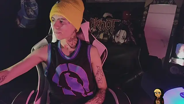 AcidMilo's Live XXX Chat