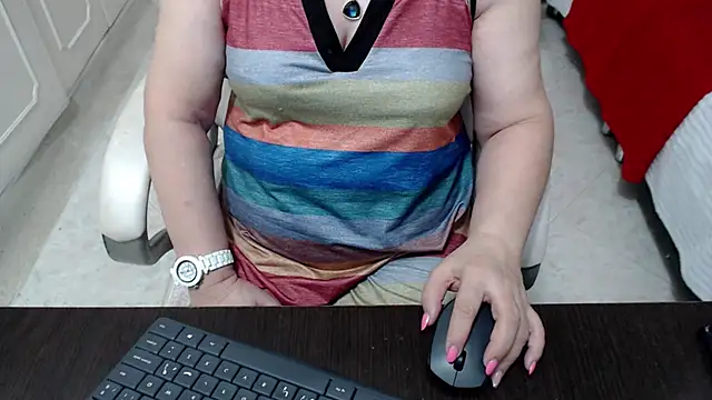 leonela_69のライブXXXチャット