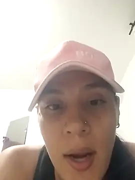 Živý XXX chat AlahiaEvanz