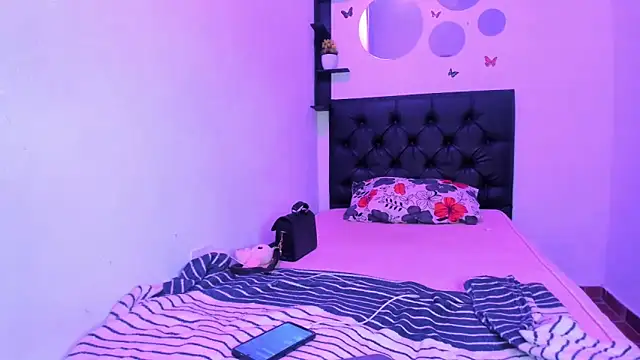 Chat +18 de sapphire_brown20 ao vivo