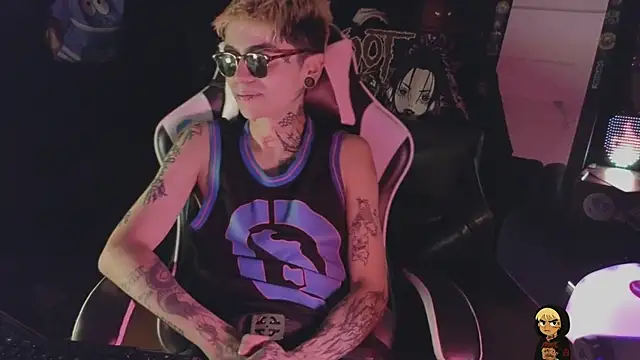 AcidMilo – Live XXX-chat