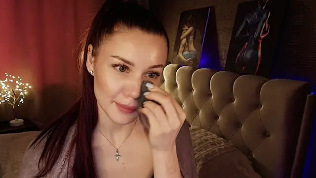Aria_Mila: онлайн-секс-чат