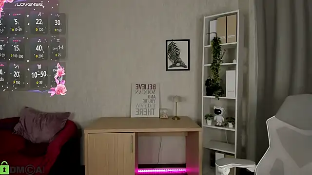 Lessi_Panic's Live XXX Chat