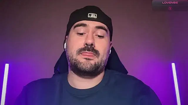 DominantTheo Live XXX Chat