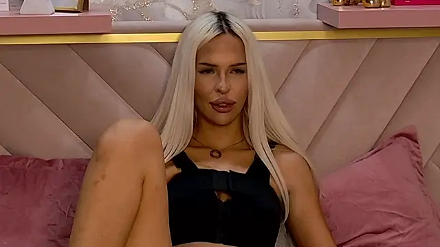 Онлайн чат XXX EvaXElfi