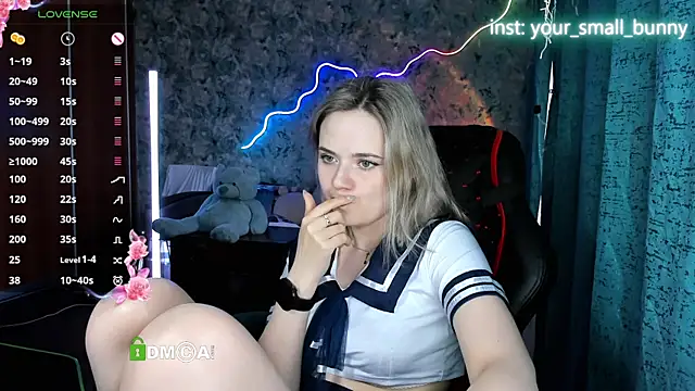 Your_small_bunny's Live XXX Chat