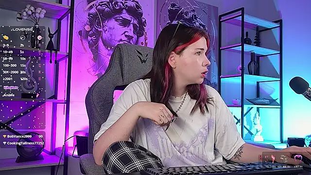 צ'אט XXX בשידור חי של AliceSunday
