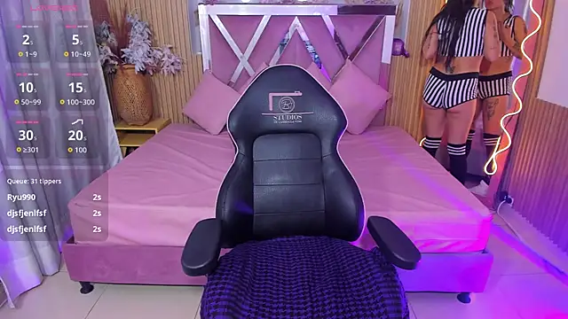 LINDSAY_TAYのライブXXXチャット