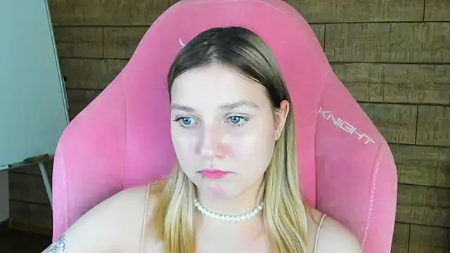 XXX chat uživo modela TinnaBurton