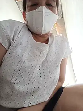 Lyna_sexy24's Live XXX Chat