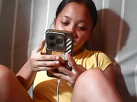 Chat XXX en directo de Yours_AsianPinayGirl18