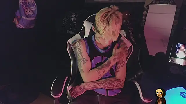 AcidMilo 现场XXX聊天