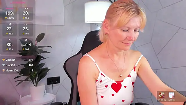 Julie_Lucas' Live XXX Chat