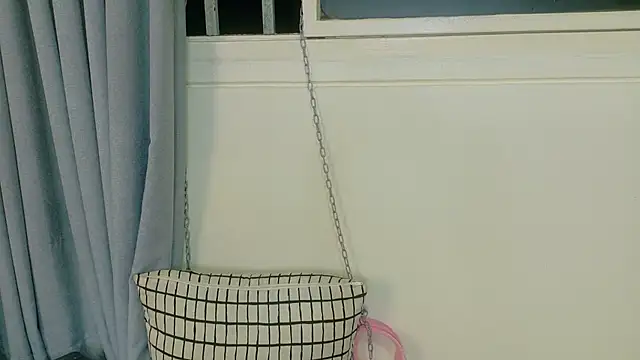 Chat XXX en directo de JenaCooper_