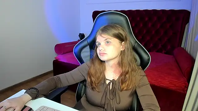 ChloeHalses Live XXX Chat