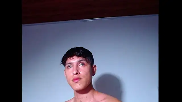 rowanbig Chat XXX live