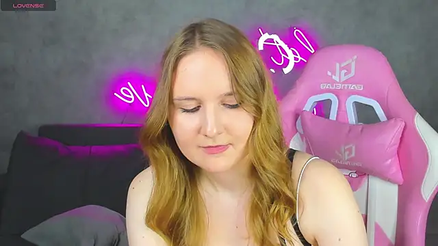 Emmaa_Kimm's Live XXX Chat