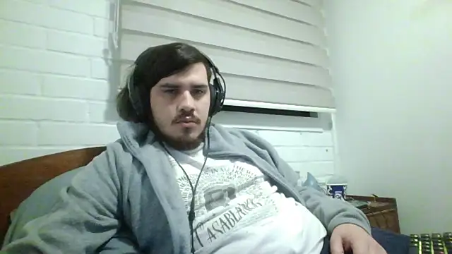 Chat XXX ao vivo de hung_weeb