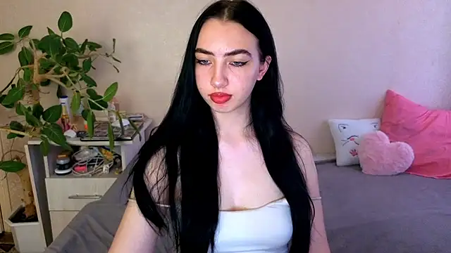 WildKittenX_'s Live XXX Chat