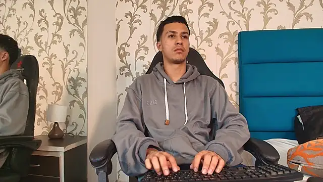 XXX chat uživo modela Marcus_Jeron