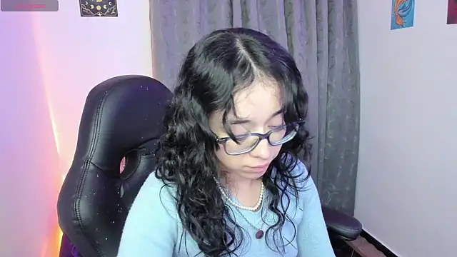 Chatroom XXX en direct de indra_cam